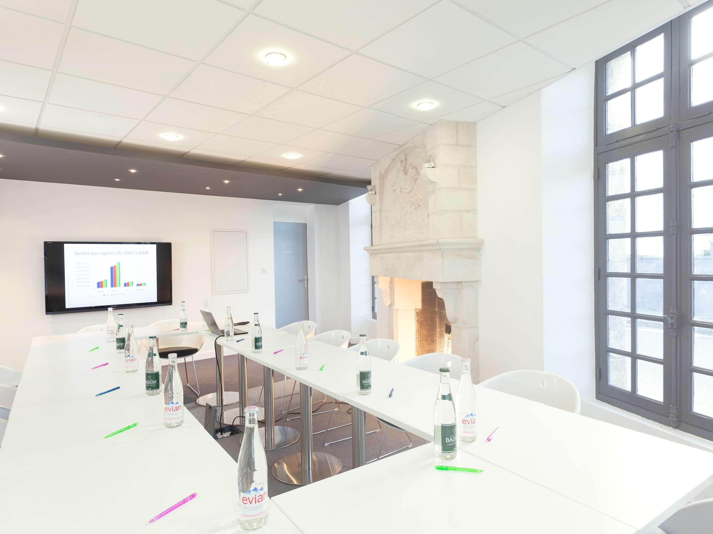Ibis Styles Vannes Gare Centre Zewnętrze zdjęcie