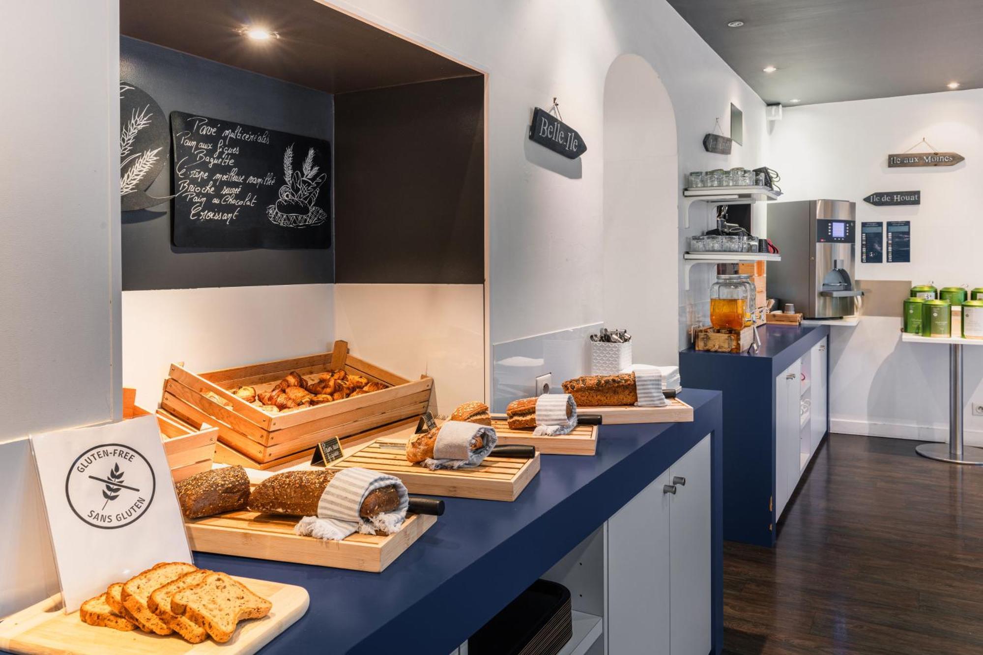 Ibis Styles Vannes Gare Centre Zewnętrze zdjęcie