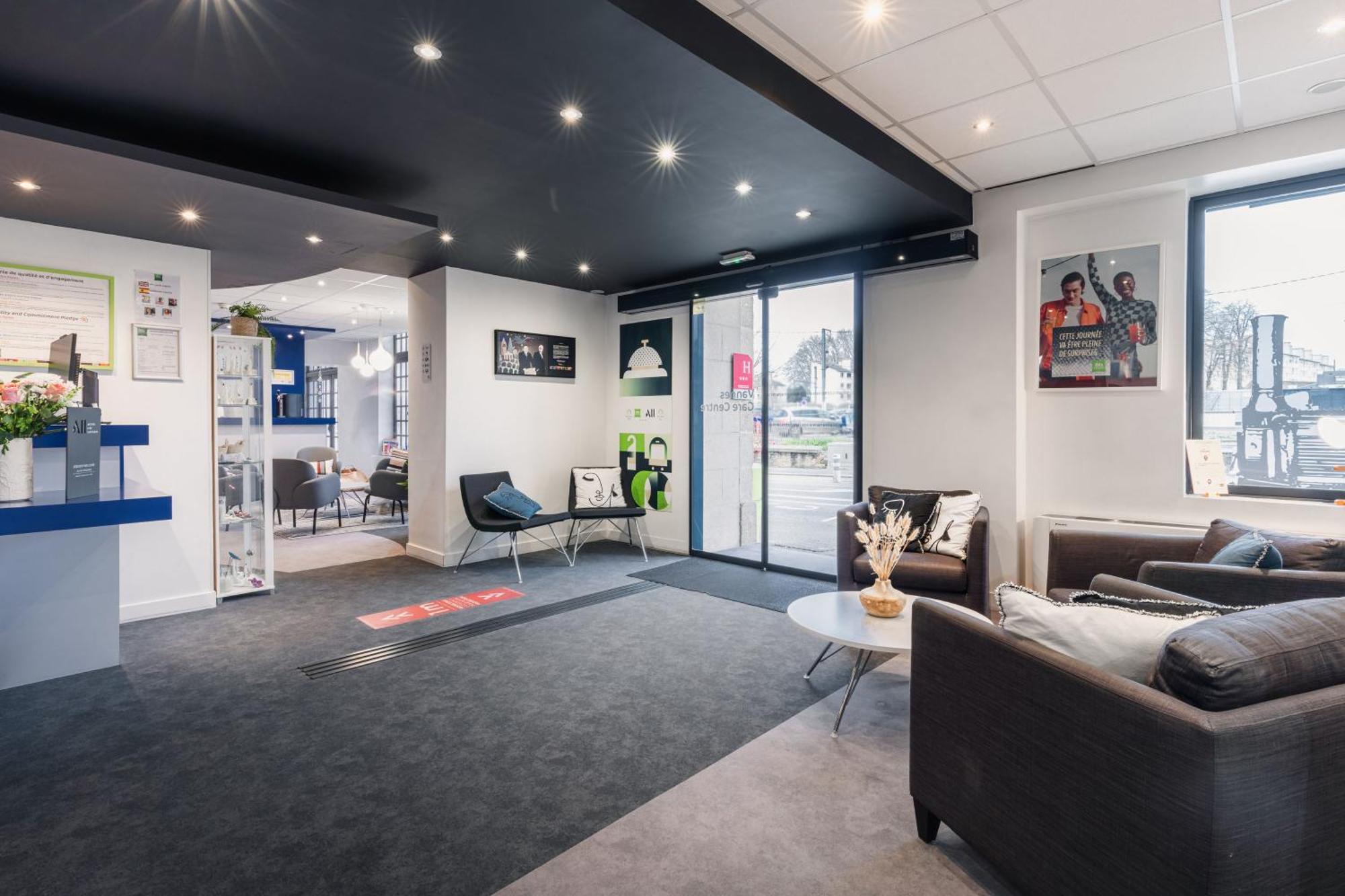 Ibis Styles Vannes Gare Centre Zewnętrze zdjęcie