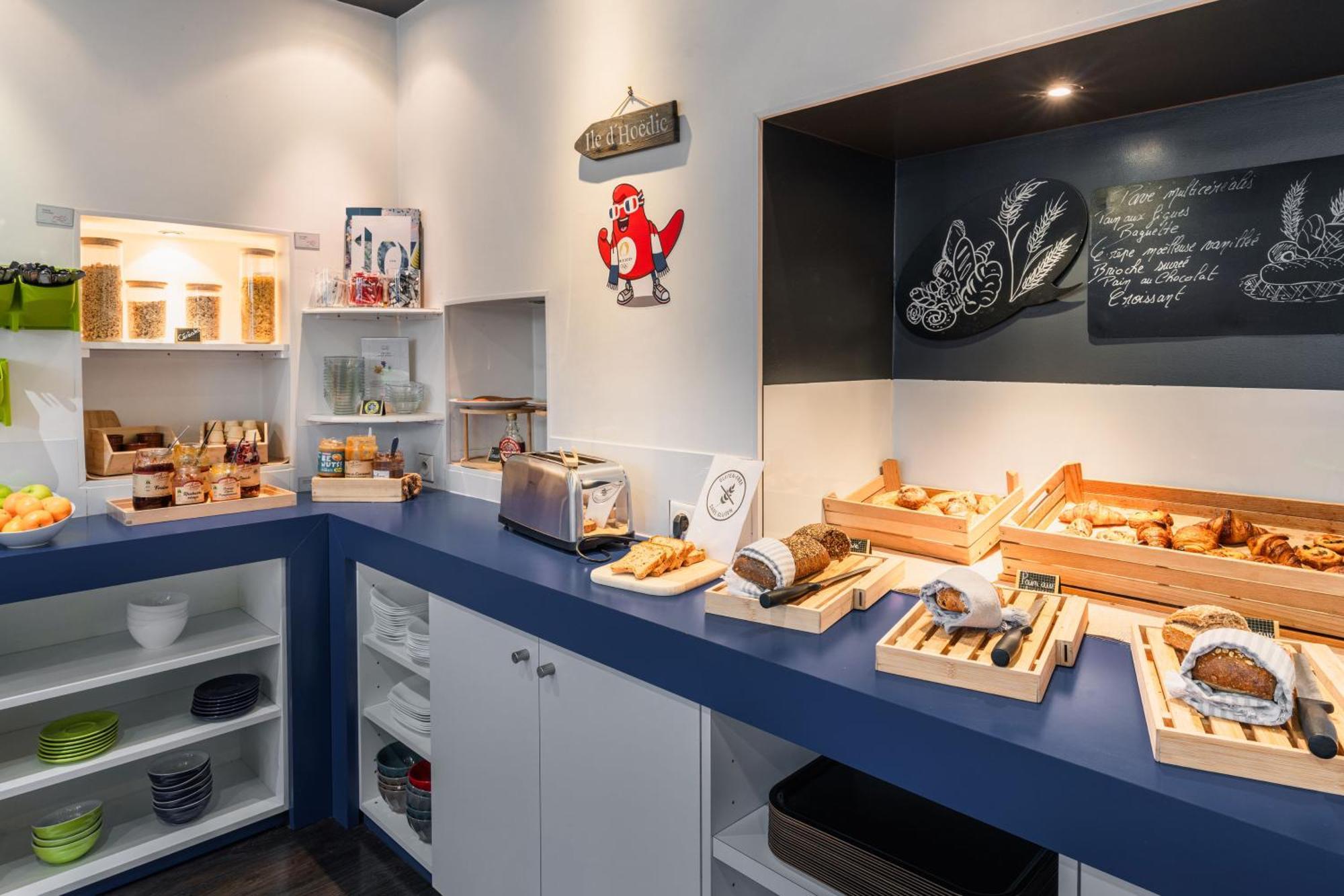 Ibis Styles Vannes Gare Centre Zewnętrze zdjęcie