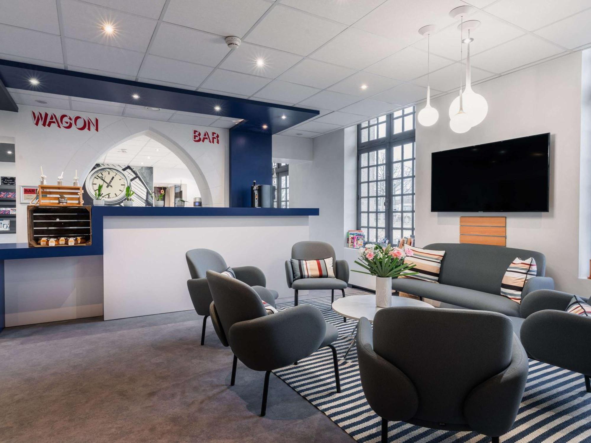 Ibis Styles Vannes Gare Centre Zewnętrze zdjęcie