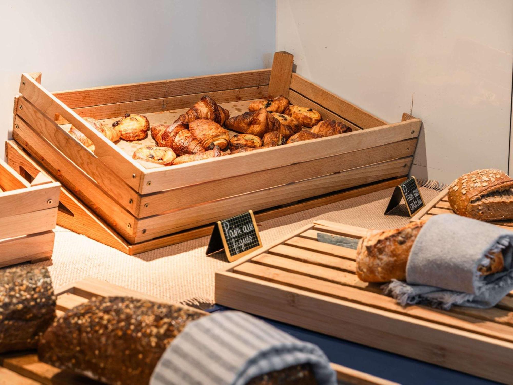 Ibis Styles Vannes Gare Centre Zewnętrze zdjęcie