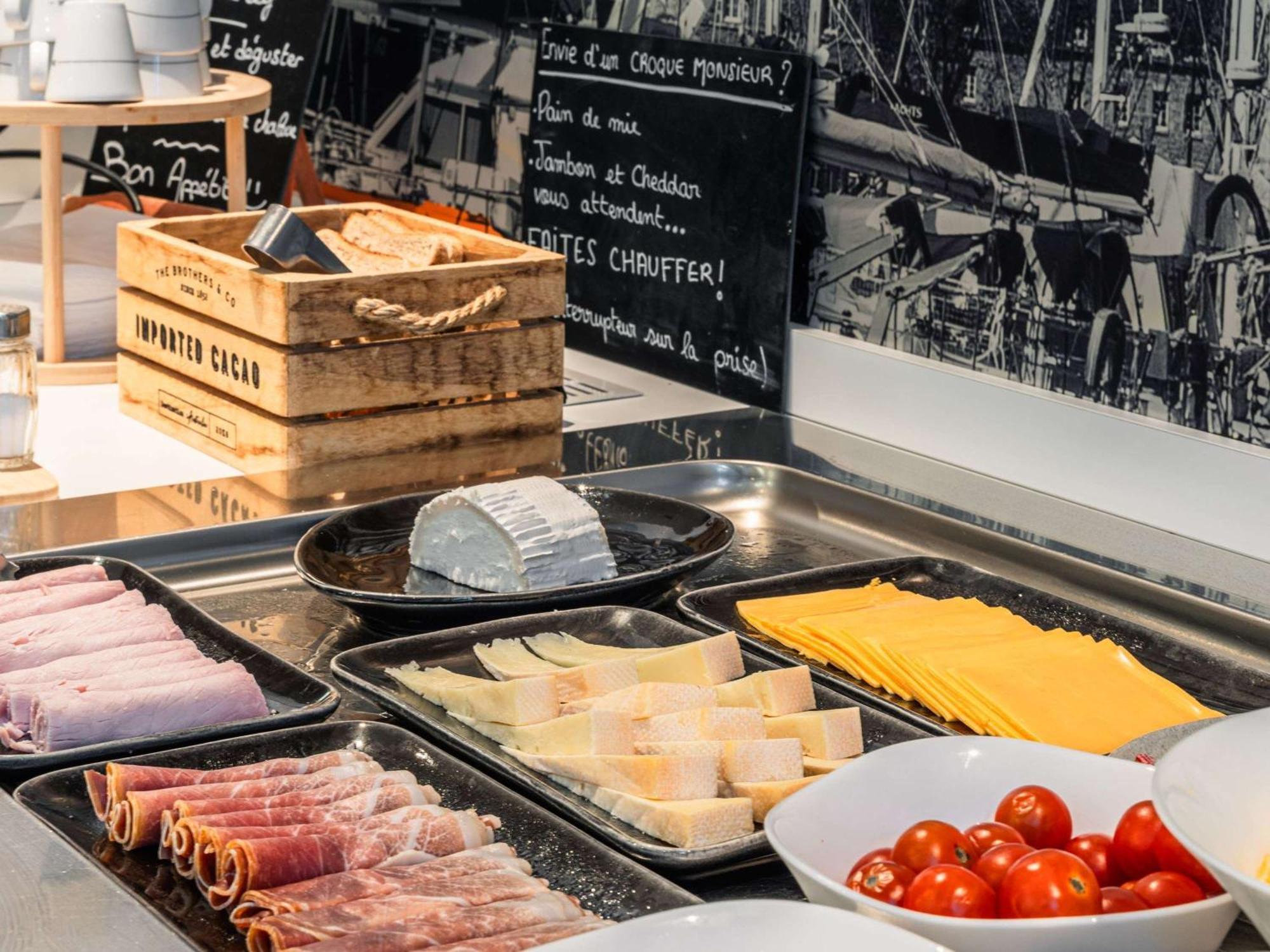 Ibis Styles Vannes Gare Centre Zewnętrze zdjęcie