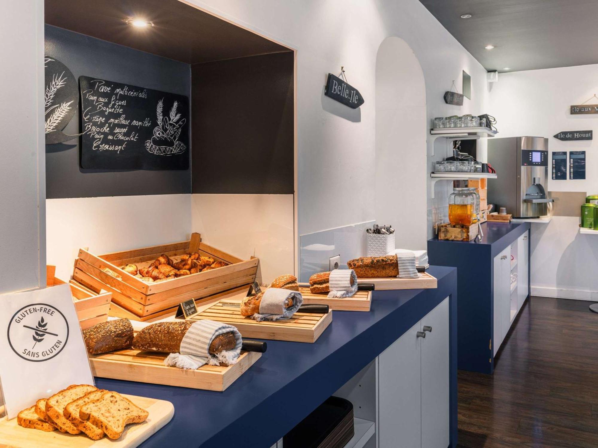 Ibis Styles Vannes Gare Centre Zewnętrze zdjęcie