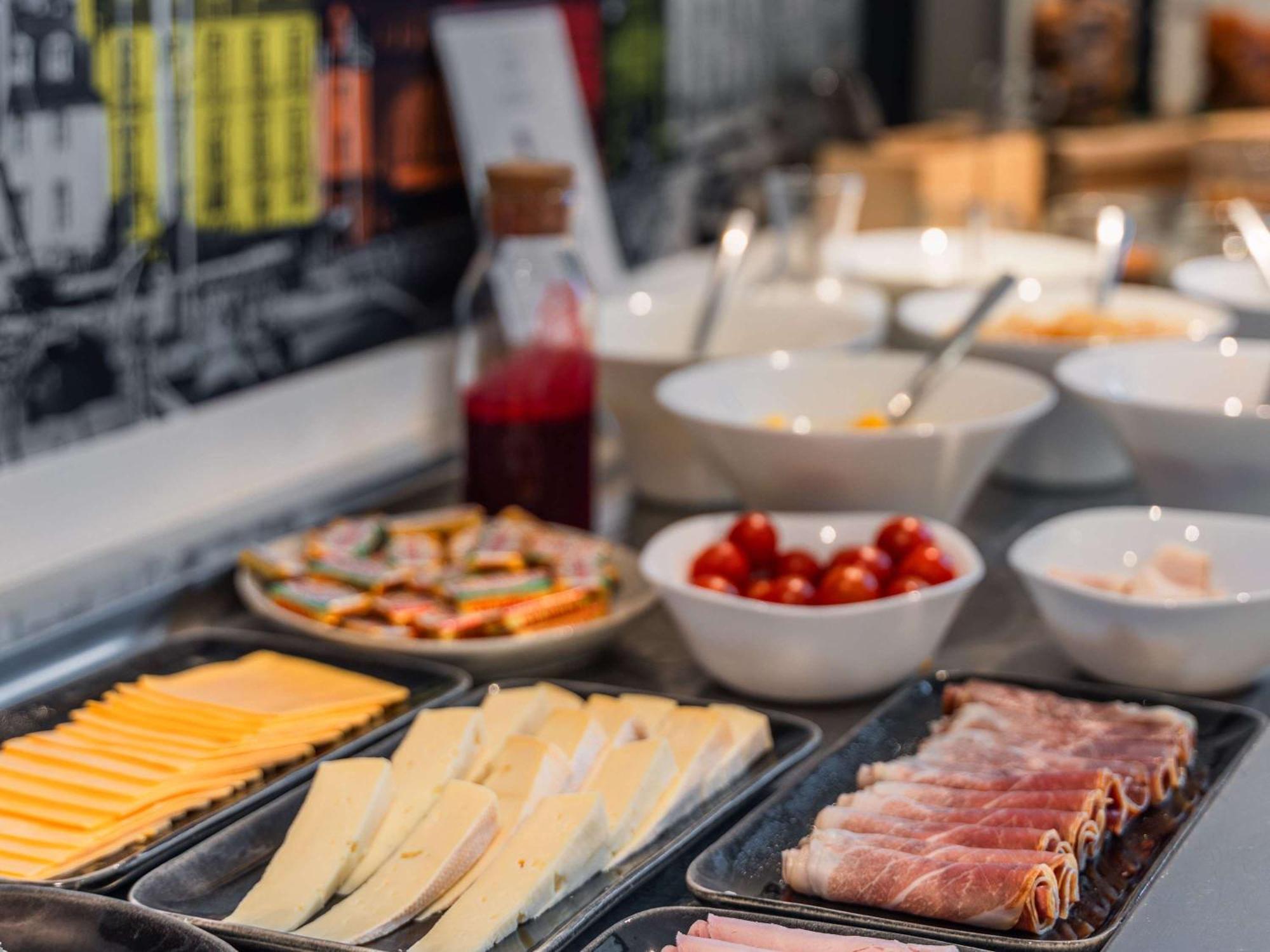 Ibis Styles Vannes Gare Centre Zewnętrze zdjęcie