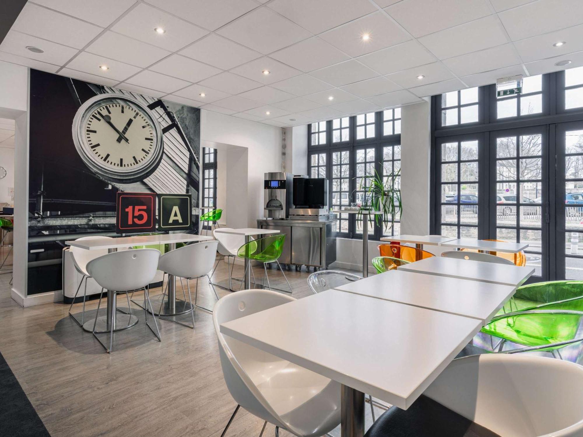 Ibis Styles Vannes Gare Centre Zewnętrze zdjęcie