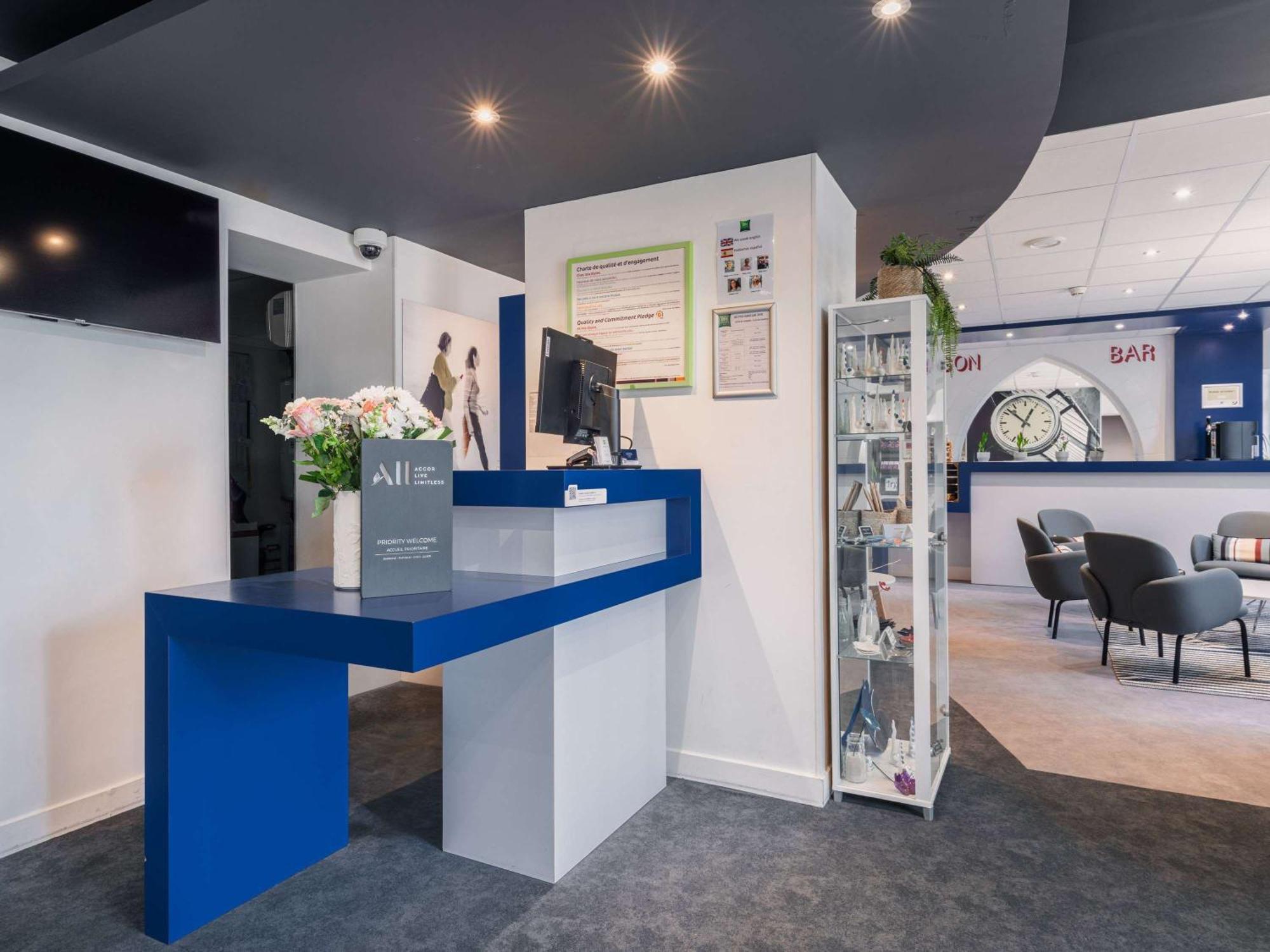 Ibis Styles Vannes Gare Centre Zewnętrze zdjęcie