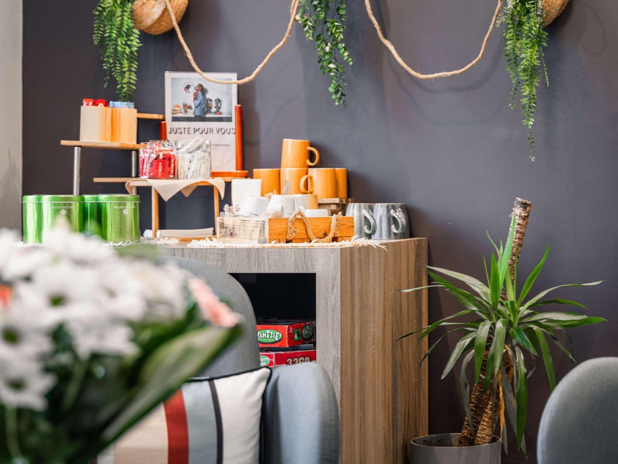 Ibis Styles Vannes Gare Centre Zewnętrze zdjęcie